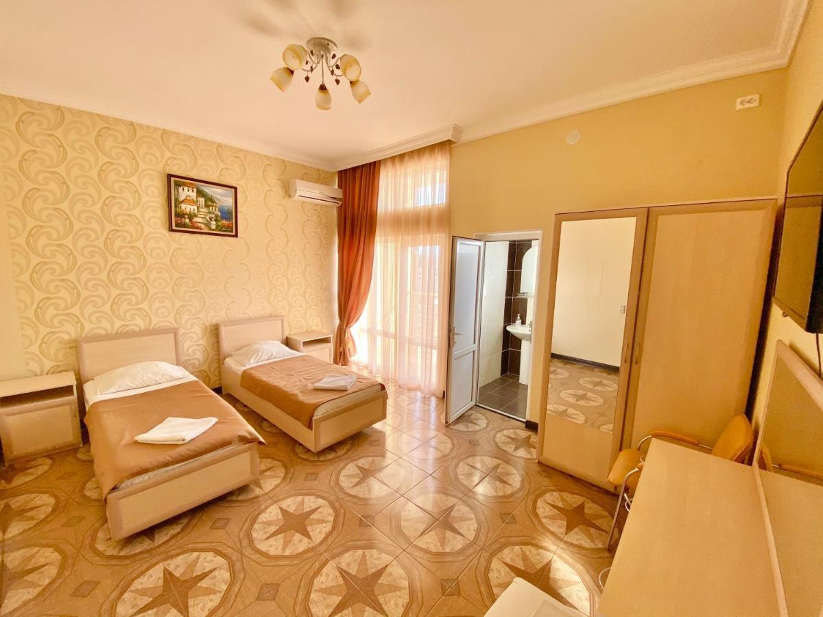 Мини-Отель Кристалл Tsandrypsh Exterior foto